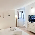 Lo Scoglio * Bari