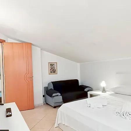 Lo Scoglio Apartman